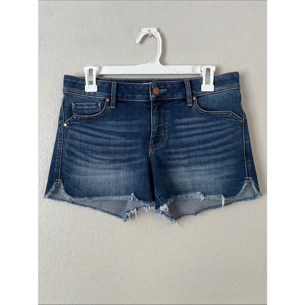Like New! Level99 Denim Shorts Raw Hem Spilt Sides in Size 27